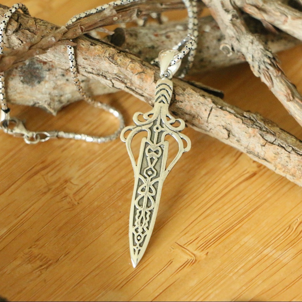 925 Sterling Silver Decorated Sword men’s necklace - Picture 3 of 8
